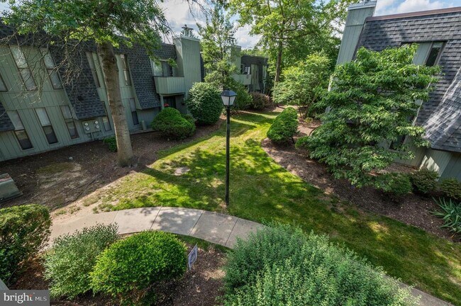 Photo - 25 S Church Rd Unidad 28