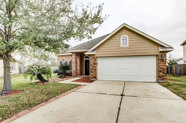 Photo - 2301 Wimberly Dr