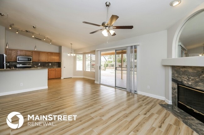 Photo - 1668 E Golden Ln