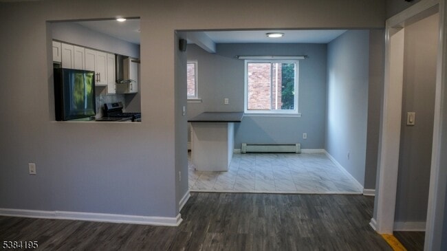 Building Photo - 180 Littleton Rd Rental