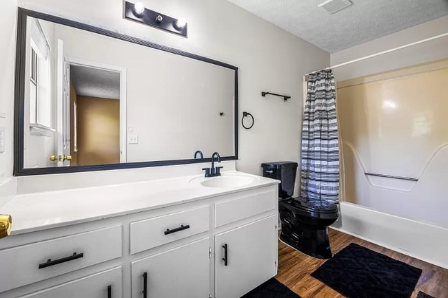 Photo - 1019 Green Valley Dr NW