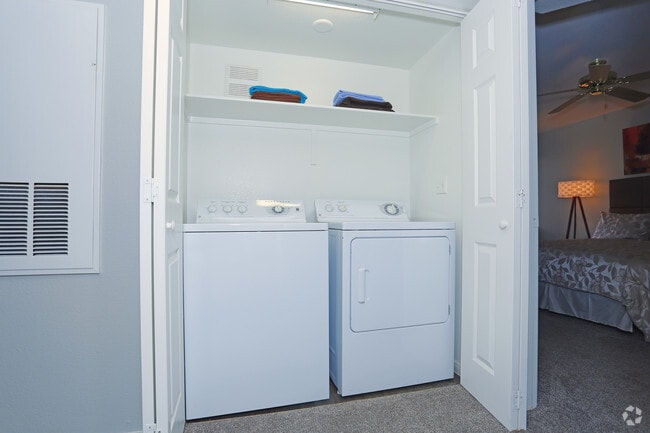 2BR, 2BA - 1130 SF Laundry