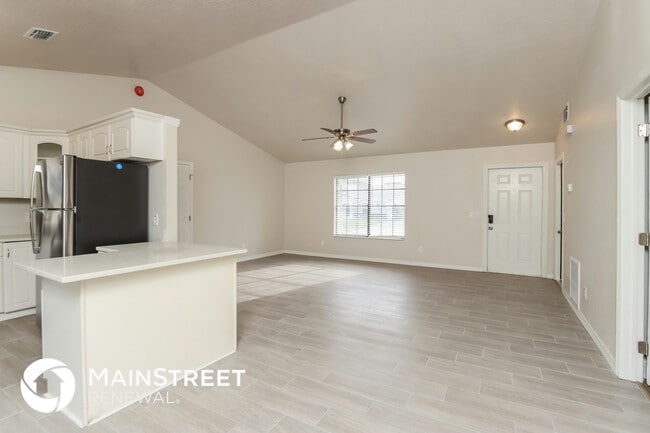 Photo - 1067 Pappas Rd SE