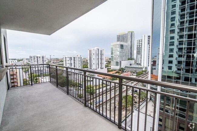 Building Photo - 999 SW 1st Ave Unit 1514 Rental