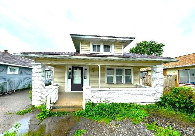 Building Photo - 644 S Cole St Rental
