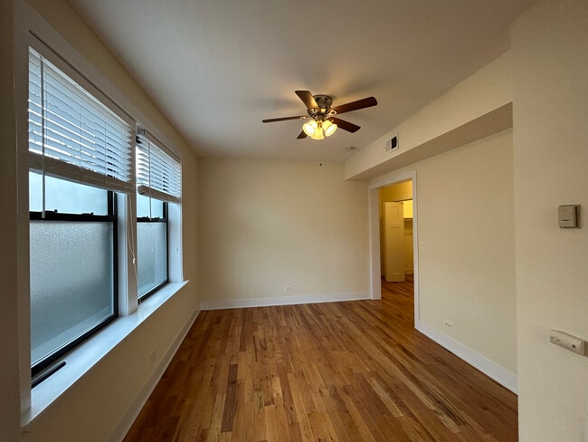 Photo - 338 Tudor Ct