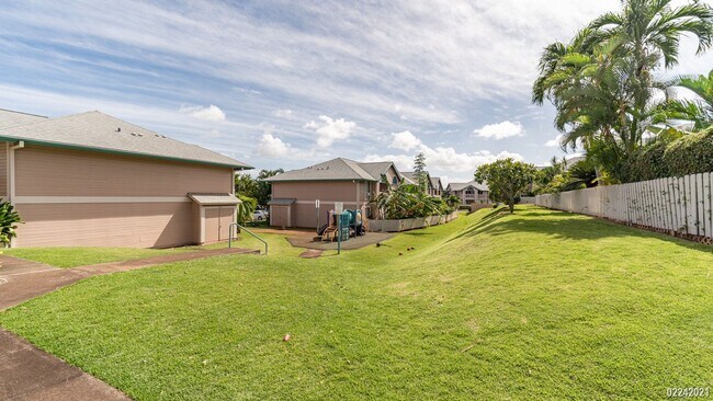 Photo - Recently Updated 2BR/1.5BA/1PKG Unit in Ho'omaka Village at Waikele (Waipahu)