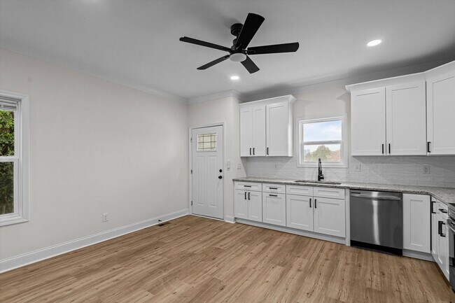 Photo - 1318 House St Unit 1318 House Street A