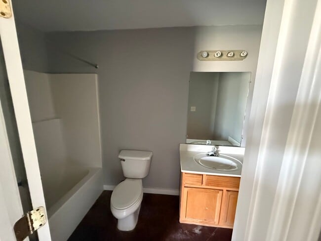 Photo - 113 Nikki Dr