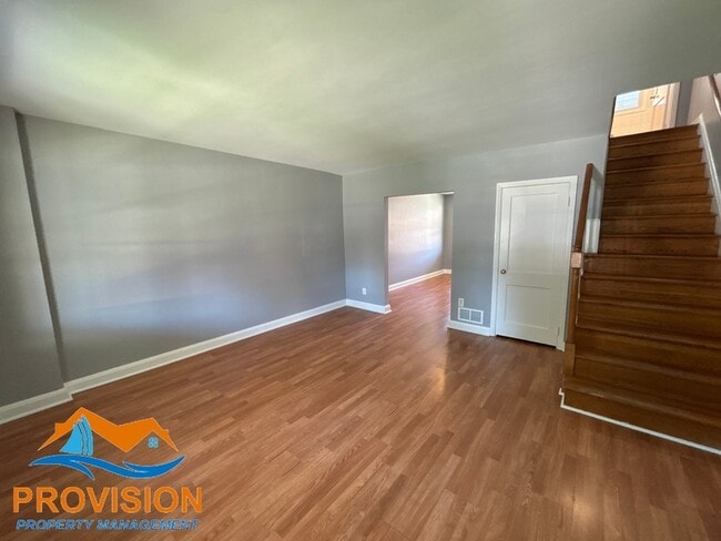 Photo - 120 Kingston Rd