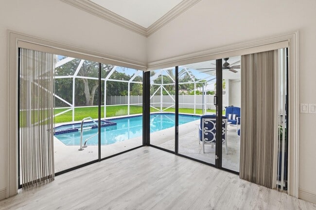 Photo - 15600 Rolling Meadows Cir
