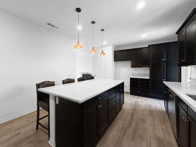 Welcome to Santa Clarita Living at Its Best!