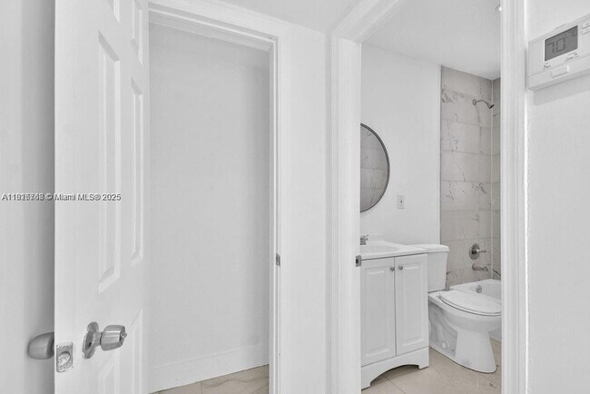 Photo - 3025 NW 8th Ave Unit 2