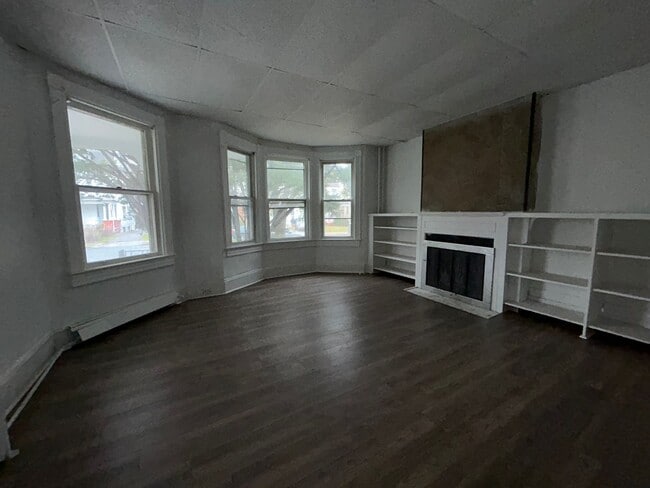 Photo - 5 bed 2 bath