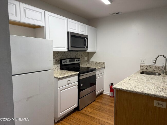 Building Photo - 58 Meadow Ridge Rd Unit 41 Rental