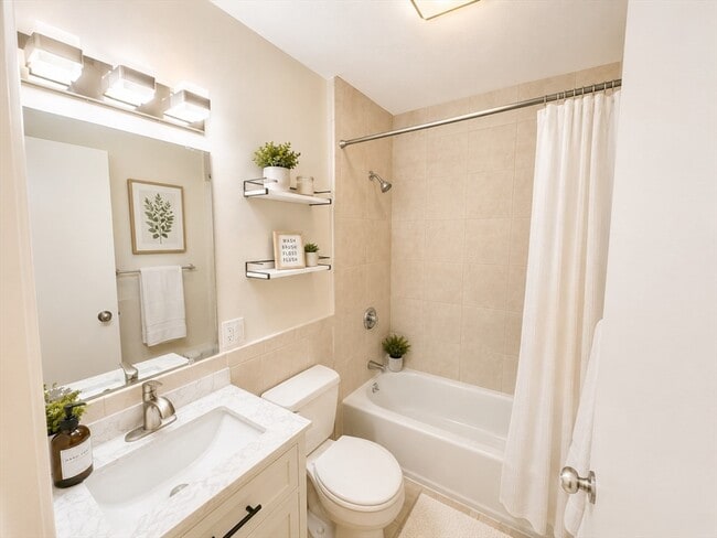 Photo - 126 Clifton St