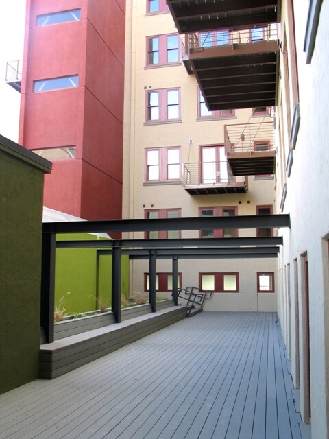 Photo - Sunrise Bank