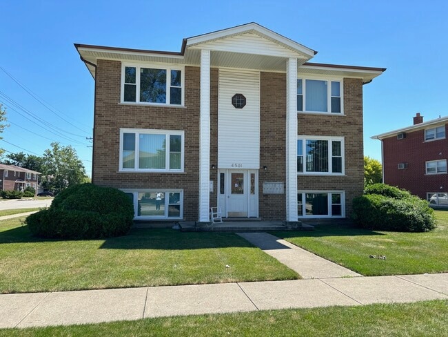 Building Photo - 4501 Sunnyside Ave Unit 3N Rental