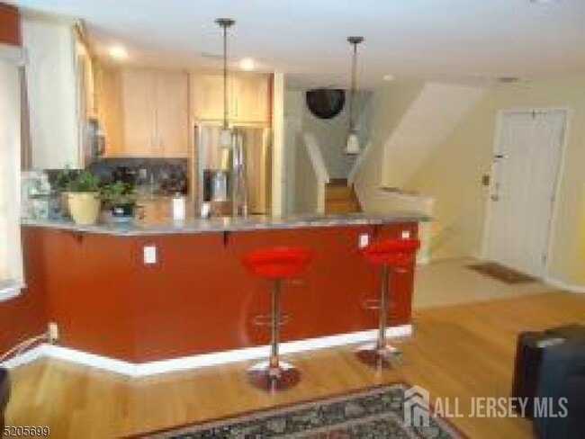 Photo - 1001 Worthington Ct