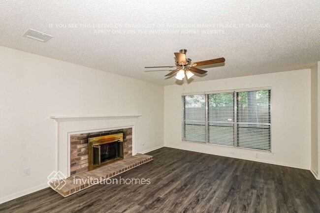 Photo - 7723 Pine Center Dr