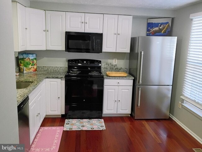 Building Photo - 7445 Aspenpark Rd