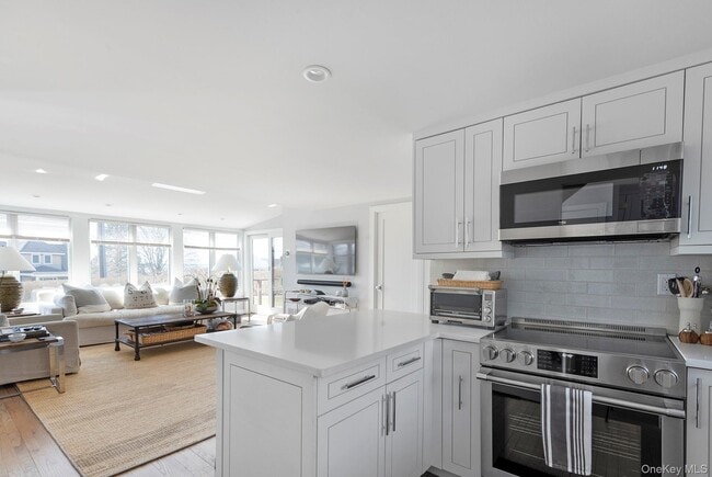 Photo - 23 Landing Ln