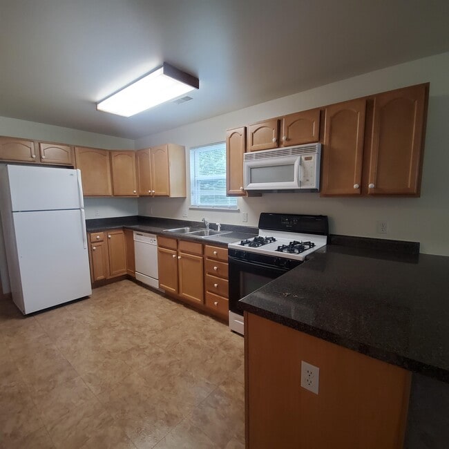 Photo - 256 College Ave Unidad 2