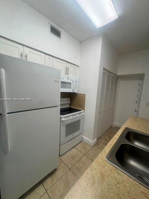 Photo - 18336 NW 68th Ave Unidad C