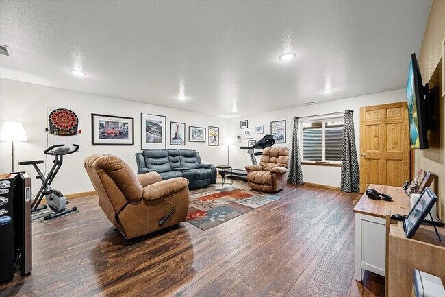 Photo - 680 South St