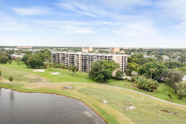 Photo - 16300 Golf Club Rd Unit 114