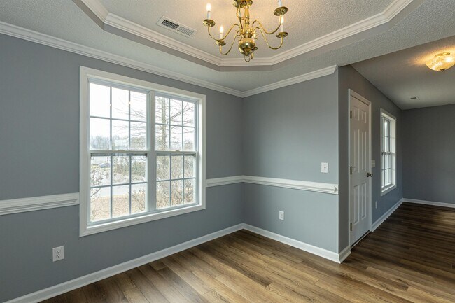 Photo - 204 Landmark Dr