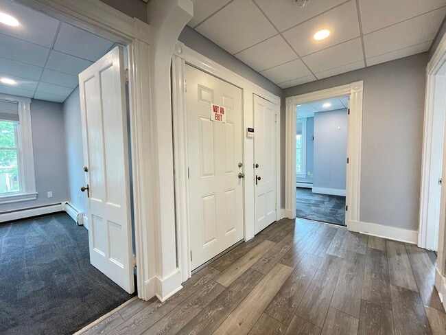 37 Salmon St Unit 2