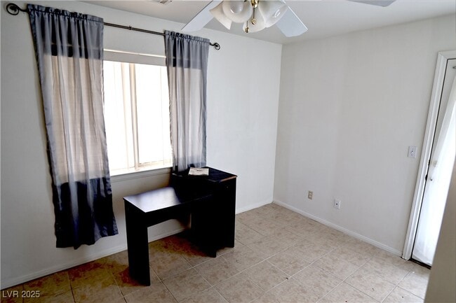 Building Photo - 2751 S Dandelion St