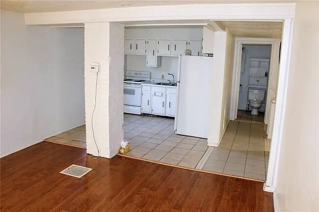 Photo - 115 Fairview Ave Unit 2