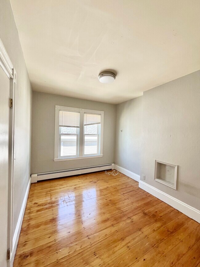 135 St Alphonsus St Unit 3