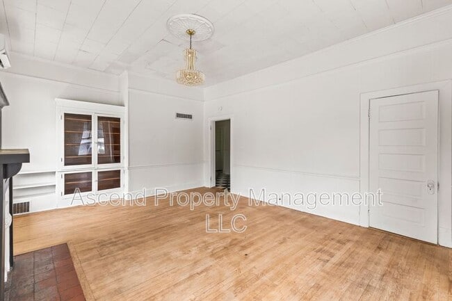 Photo - 1501 N Chamberlain Ave Unit B