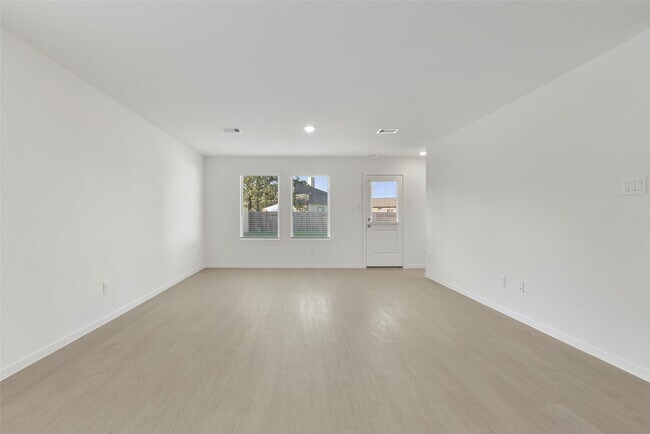 Photo - 253 Douglas Hls Dr