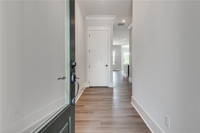 Photo - 435 Maplewood Dr