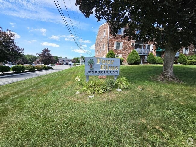 Building Photo - 200 Manville Hill Rd Rental