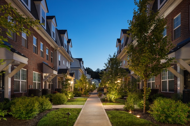 Estling Village - Estling Village Apartments