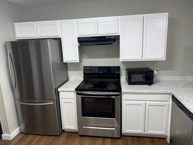 Photo - 1905 N Ben Wilson St