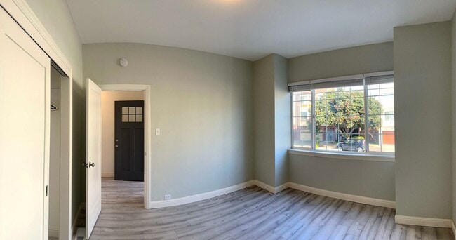Photo - TOTAL REMODEL LARGE 2BR/2BA 1250sf w Parki...