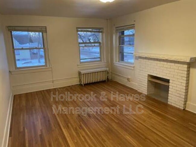 Photo - 200 E Laurel St