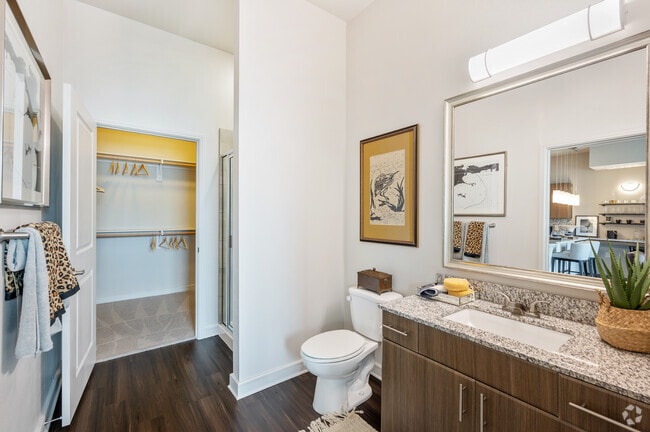 2BR, 2BA - 1076SF