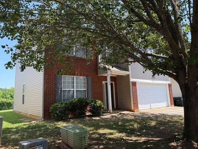 Photo - 4BR/2.5 BA Home in Monroe