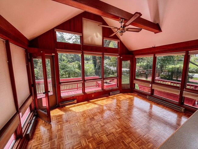 Photo - 307 Cork Dr