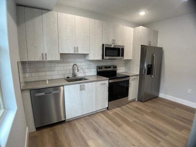 Photo - 3221 N 13th St