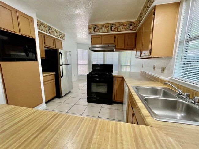 Photo - 7014 Caladero Dr
