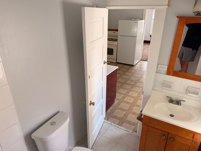 Photo - 4422 Bridgeview Ave