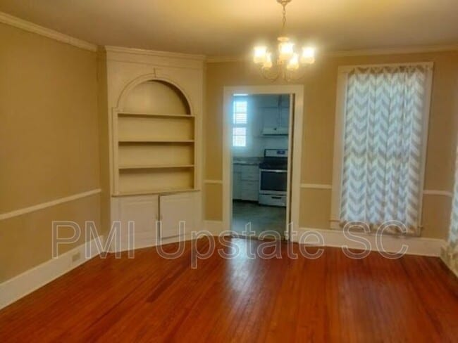 Photo - 129 Academy St